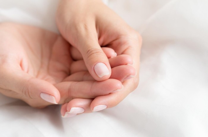 Fidgeting dapat menunjukkan kebosanan, ketidaknyamanan, atau kecemasan. Pelajari cara membaca maknanya./ Foto: freepik.com/fabrikasimf