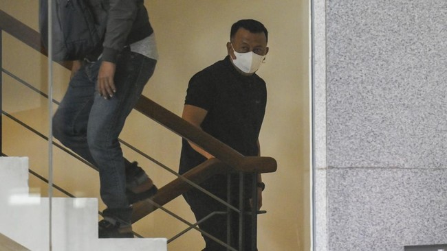 PDI Perjuangan menghormati kewenangan dan proses OTT oleh KPK terhadap Bupati Ponorogo Sugiri Sancoko yang juga merupakan kader PDI Perjuangan, Jumat (7/11).