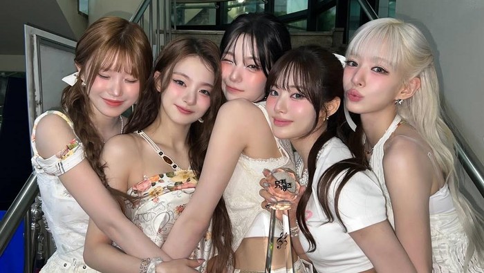 fromis_9 Siap Comeback Desember dengan Lagu Natal Spesial