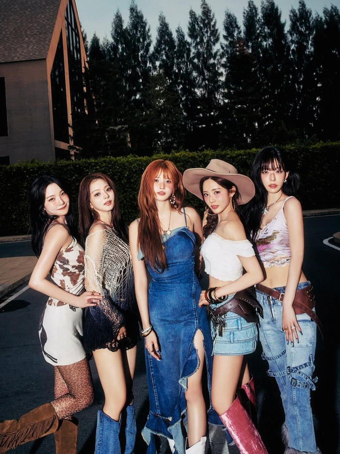 fromis_9 siap comeback dengan merilis lagu Natal musim dingin pada bulan Desember nanti. Comeback kali ini kemungkinan akan jauh lebih keren daripada comeback sebelumnya, sehingga para penggemar wajib menantikannya.