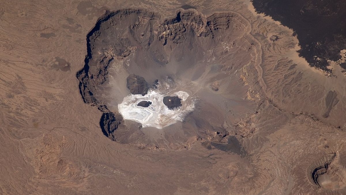 Ada 'Tengkorak' Raksasa di Tengah Gurun Sahara, Apa Itu?