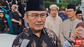 Jimly Asshiddiqie Ikut Salatkan Jenazah Antasari Azhar