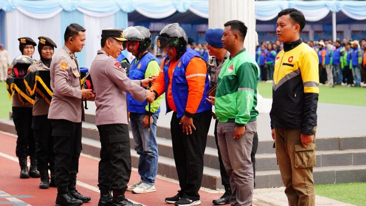 Kapolri Pimpin Apel Ojol Kamtibmas di Jabar: Bersatu Jaga Keamanan