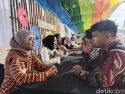 Seru-seruan Neang Jodoh di West Java Festival 2025