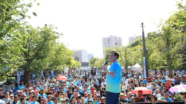 DPD RI menggelar Funwalk Green Democracy di Jakarta, diikuti 25 ribu peserta, Acara ini juga mencakup penanaman pohon langka dan mencetak rekor MURI.