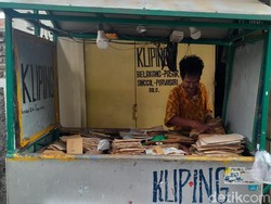 Kesetiaan Mbah Harsoyo Berburu Koran demi Lembaran Kliping