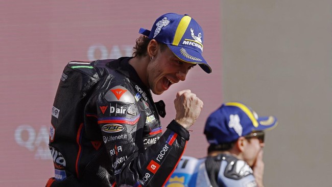 Klasemen MotoGP berubah setelah Marco Bezzecchi mengalahkan Alex Marquez di GP Portugal. Berikut klasemen MotoGP 2025.