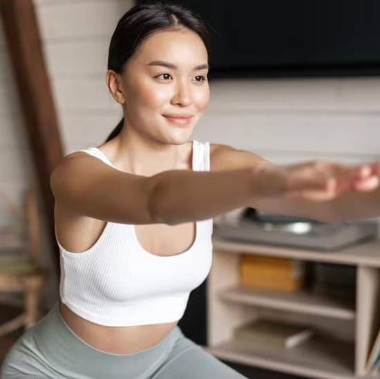 Hanya 5 Menit! Ini Rutinitas yang Bantu Bakar Lemak Perut Sepanjang Hari 