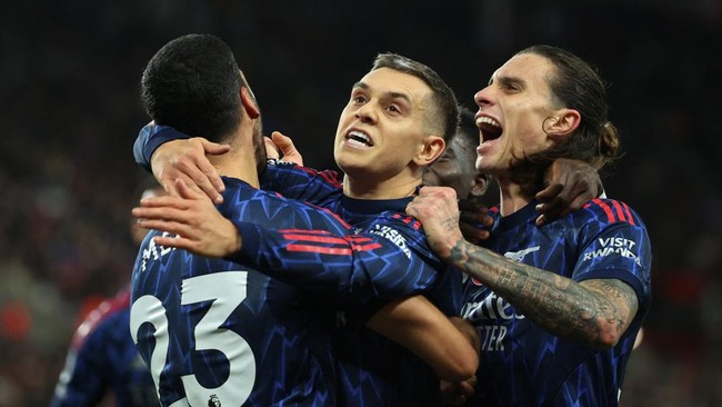 Berikut berita pilihan dunia olahraga mulai dari Kevin Diks mencetak gol di Bundesliga hingga Arsenal gagal menang di Liga Inggris.