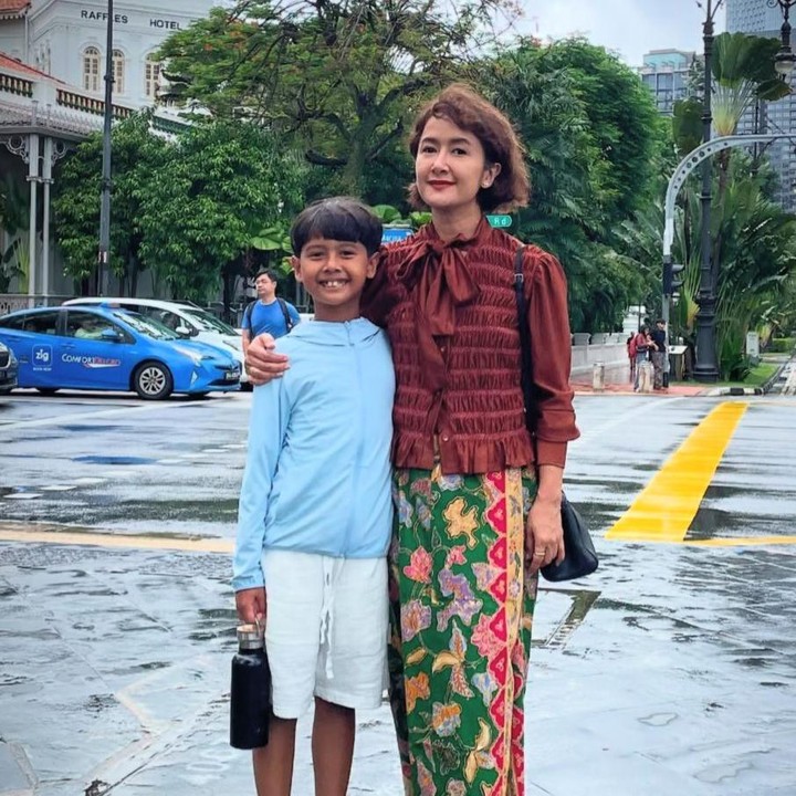 <p>Di usianya kini yang baru menginjak 10 tahun, ia sukses menunjukkan kemampuan aktingnya dan masuk dalam nominasi IMA Awards di tahun ini, Bunda. Momen ini pun dibagikan langsung lewat Instagram <em>@thesasonosfam</em>. (Foto: Instagram @widimulia)</p>