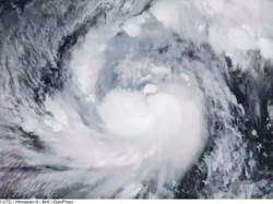 Dunia Hari Ini: Topan Super Fung-wong Filipina Menewaskan Dua Orang