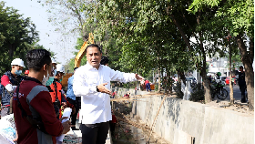 Surabaya Garap Titik-titik Rawan Banjir Jelang Puncak Musim Hujan