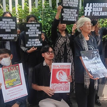 Soeharto Resmi Ditetapkan Sebagai Pahlawan Nasional, Tuai Kritik hingga Penolakan dari Sejumlah Pihak