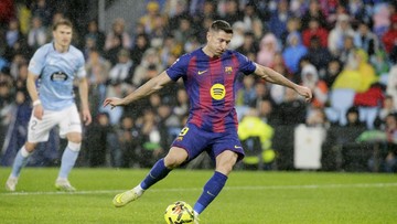 Berita Panas dari Dunia Sport CNN : Hasil Liga Spanyol: Lewandowski Hattrick, Barcelona Dekati Madrid