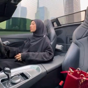 Eks Suami Gugat Rp13 M, Intip 7 Gaya Hedon Clara Shinta Hidup Bergelimang Harta