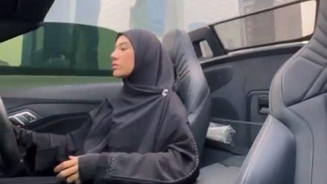 Eks Suami Gugat Rp13 M, Intip 7 Gaya Hedon Clara Shinta Hidup Bergelimang Harta