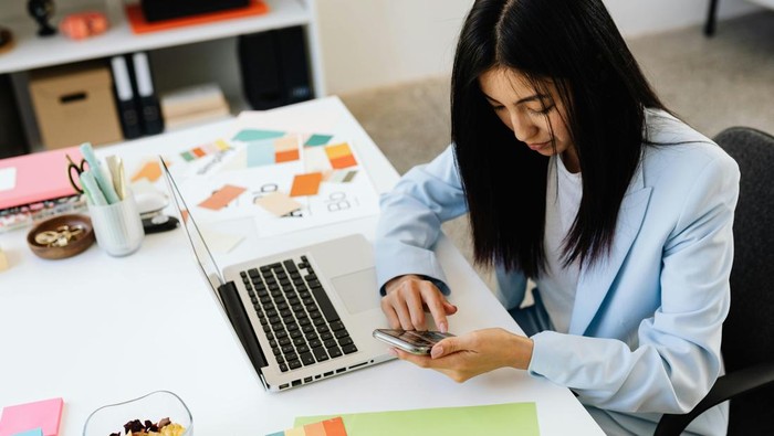 Lakukan pekerjaan yang sulit terlebih dahulu. Setelahnya, kamu akan merasa lebih ringan menjalani hari.