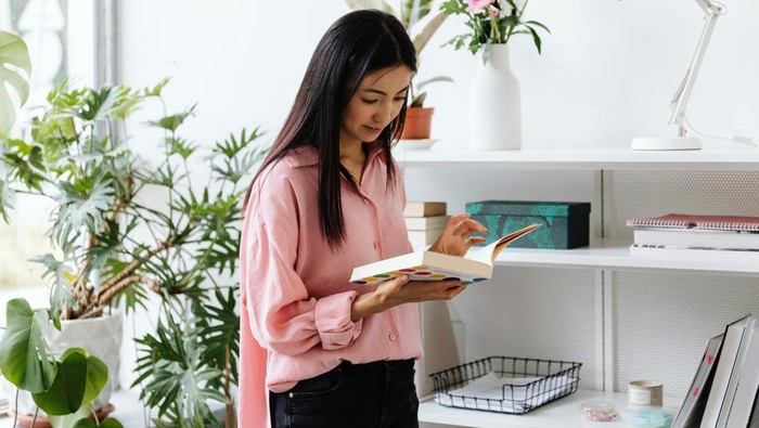 Menerapkan disiplin sebagai cara untuk menghargai diri sendiri. Disiplin membantu kamu untuk memanfaatkan waktu dan berupaya sebaik mungkin.