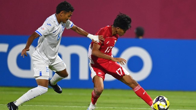 Timnas Indonesia U-17 menang 2-1 atas Honduras untuk mengamankan posisi ketiga Grup H Piala Dunia U-17 2025. Di laga lainnya, Brasil dan Zambia berbagi poin.