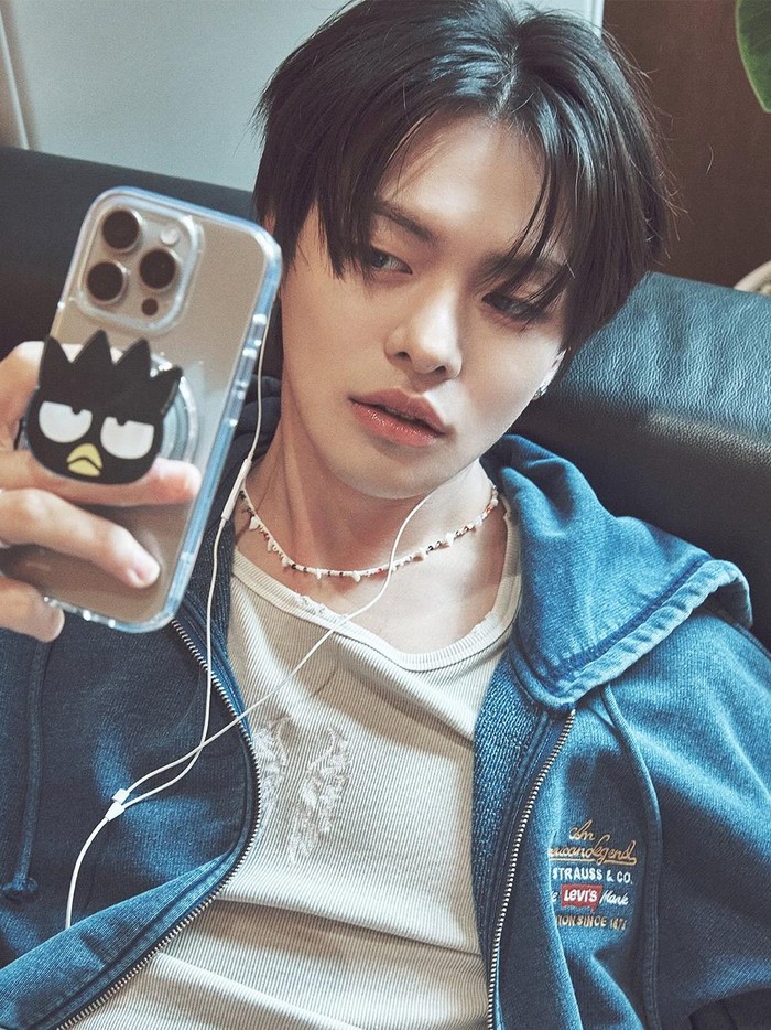 Leo menempati peringkat keenam dan berhasil debut sebagai member ALPHA DRIVE ONE .