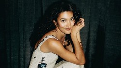 Lirik Lagu So Easy (To Fall in Love) - Olivia Dean