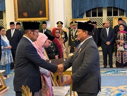 Soeharto Resmi Sandang Gelar Pahlawan Nasional