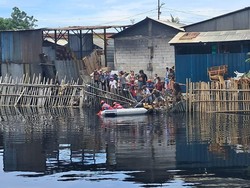Tercebur Saat Mau Mandi Malam-malam, Pria Tewas di Kali Cakung Cilincing