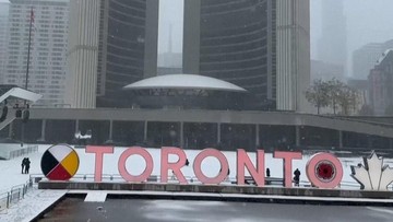 Musim Dingin Tiba, Salju Mulai Menyelimuti Kota Toronto Kanada