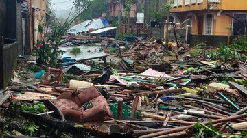 FOTO: Usai Dihantam Topan Kalmaegi, Filipina Diterjang Topan Fung-wong