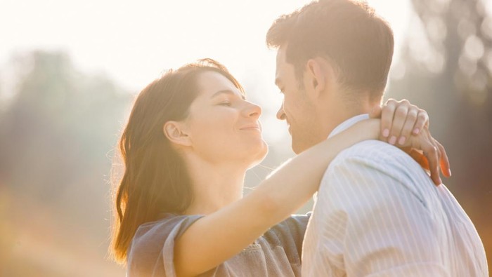 Miliki Ikatan Kuat, 4 Zodiak yang Cocok Jadi Pasangan Scorpio