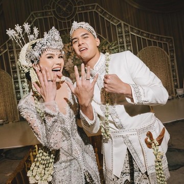 5 Pasangan Artis Indonesia yang Gelar Pernikahan Mewah di Tahun 2025