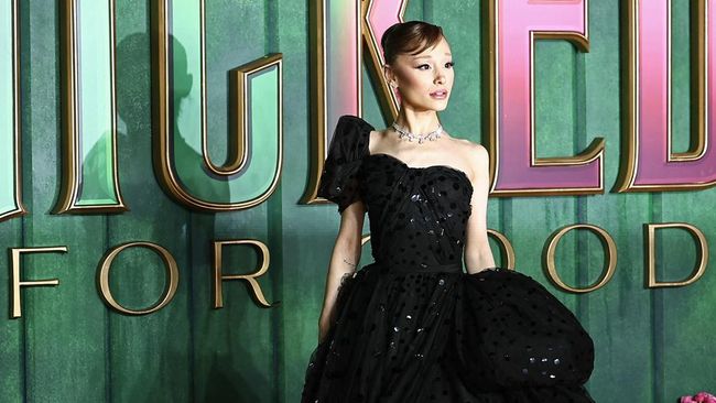 Pria yang mencengkram Ariana Grande di Singapura dihukum sembilan hari penjara.