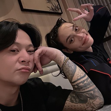 Belum Sehari Putus dari Erika, DJ Bravy Kepergok Minum Bareng Wanita Lain