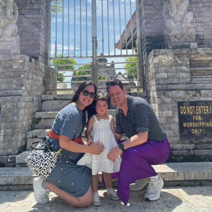 <p>Artis Gracia Indri belum lama ini sedang pulang kampung ke Indonesia, Bunda. Momen ini juga ia manfaatkan untuk berlibur bersama keluarganya di kawasan Ubud, Bali. (Foto: Instagram @graciaz14)</p>