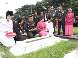 Kapolres Kediri-Forkopimda Ziarah ke TMP Canda Bhirawa Peringati Hari Pahlawan