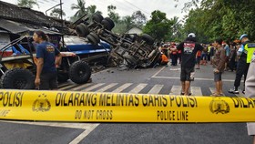 Kecelakaan 2 Truk di Situbondo Jawa Timur, Balita Tewas