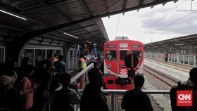 FOTO: KAI Gelar Tradisi Last Run, Perpisahan 3 Seri KRL Eks Jepang