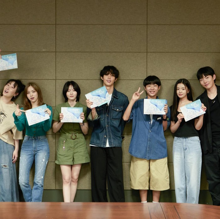 Night on Earth menjadi proyek akting pertama yang menjadi debut akting Ryujin ITZY.