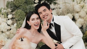 Romantis, Davika Hoorne dan Ter Chantavit Menikah Bertema Cinta Abadi