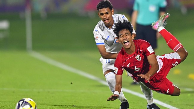 Gelandang Timnas Indonesia U-17 Evandra Florasta tak menyangka bisa mengalahkan Honduras di Piala Dunia U-17 2025 sekaligus mencetak sejarah.