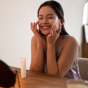 5 Area Tubuh yang Sering Terlupakan saat Pakai Sunscreen