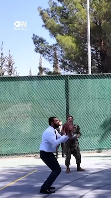 Aktivitas Presiden Suriah di AS: Ke Gedung Putih & Main Basket