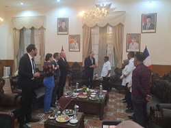 Andra Soni Bertemu Dubes Prancis Bahas Kualitas Jagung di Banten