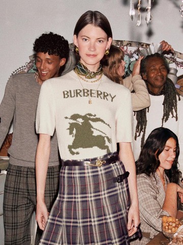 Burberry Sambut Holiday Season dalam Kampanye Festive Terbaru