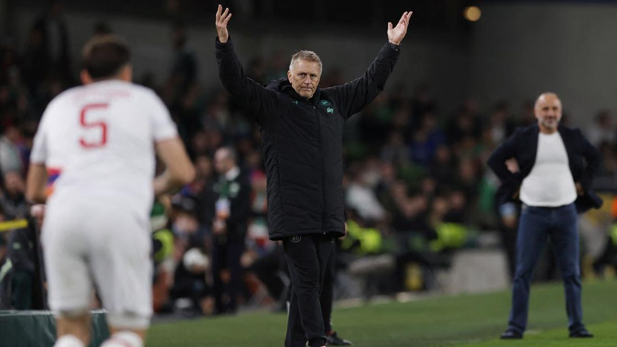 Irlandia vs Portugal: Ujian Berat Racikan Taktik Hallgrimsson