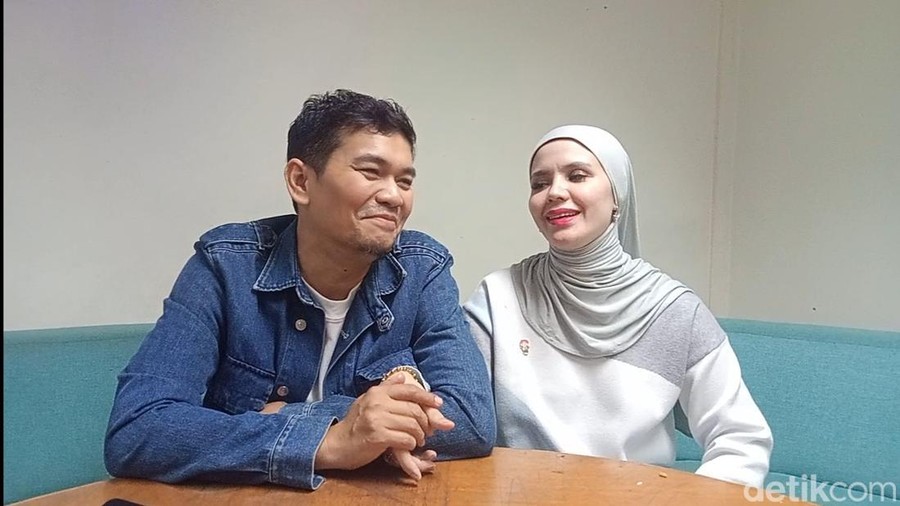 Indra Bekti dan Aldila Jelita ditemui di Jalan Kapten P Tendean, Jakarta Selatan, Rabu (12/11/2025).