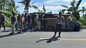 Mobil Boks Pengisi ATM Terbakar di Polman, Uang Rp4,6 Miliar Hangus