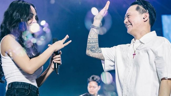 Diselingkuhi DJ Bravey, Momen Erika Carlina Merengek Minta Dinikahi Disorot Lagi