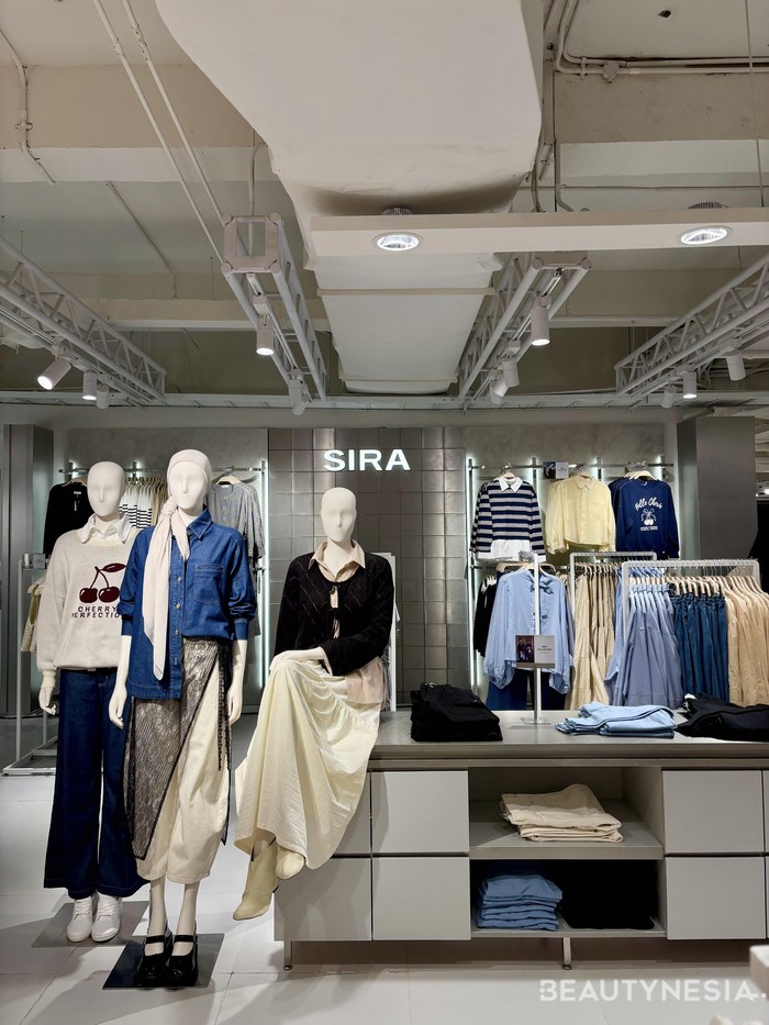 MU+KU di Plaza Blok M hadirkan banyak merek lokal terkurasi. Selain itu, ada pula merek lokal terbaru yang hanya ada di toko ritel ini.