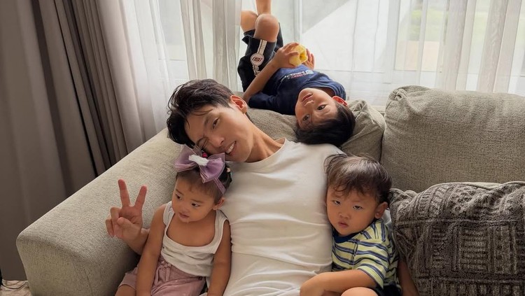 Na Daehoon dan Anaknya